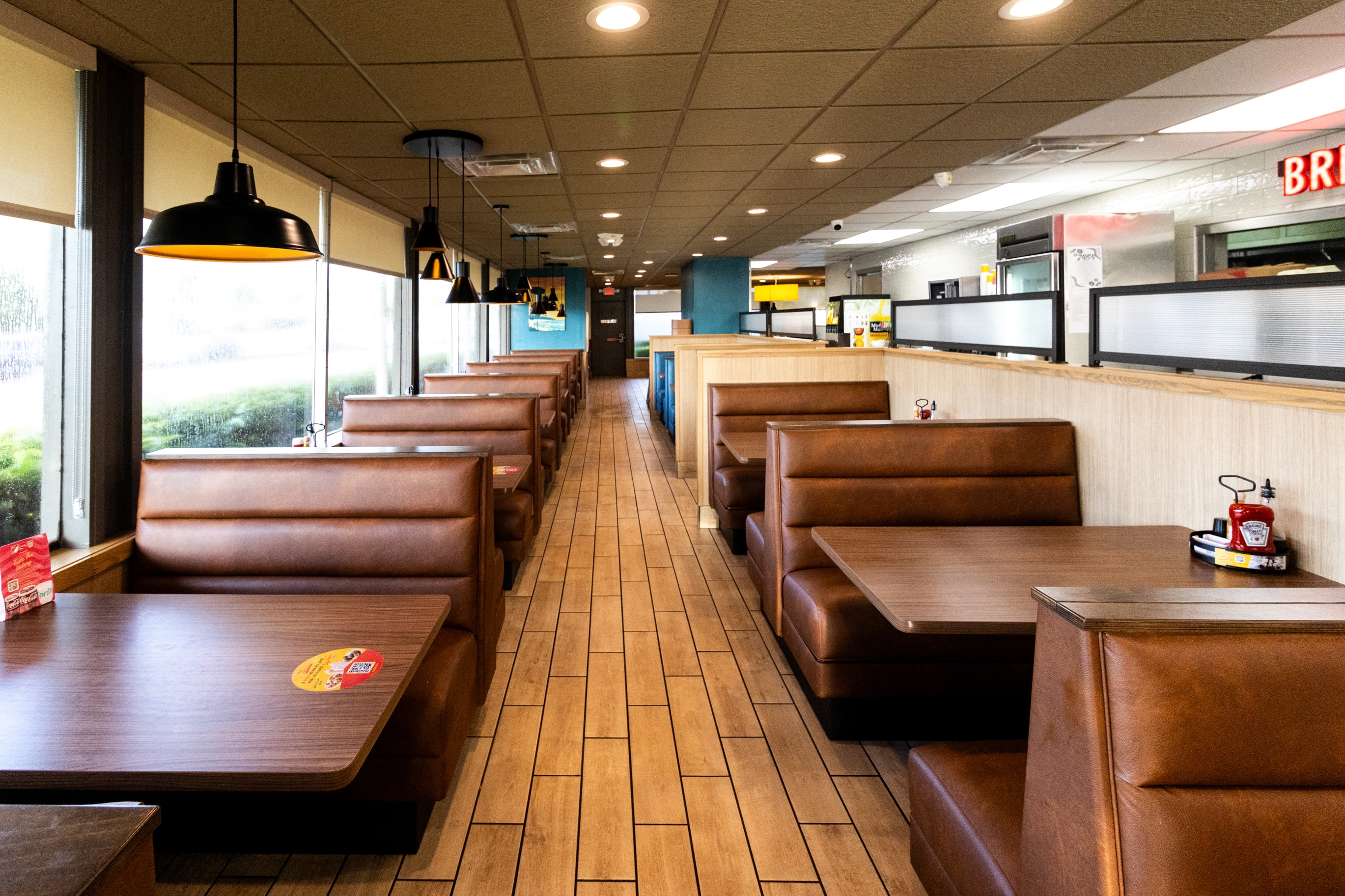 Denny's Oakland Park dining room renovation — COUR Construction